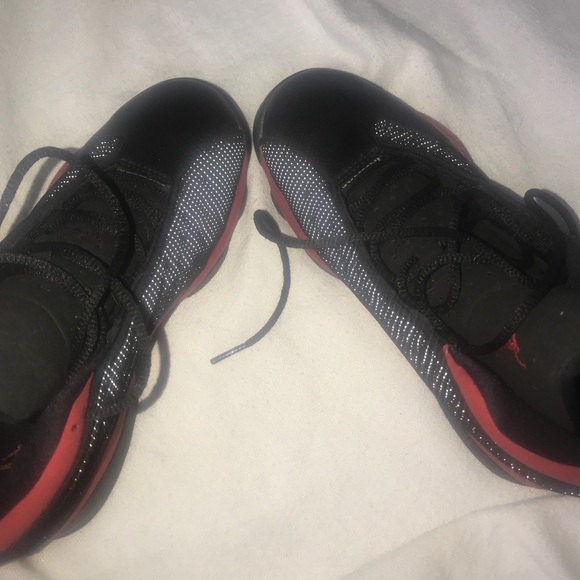 jordan 13 , size 6y - Picture 2 of 3